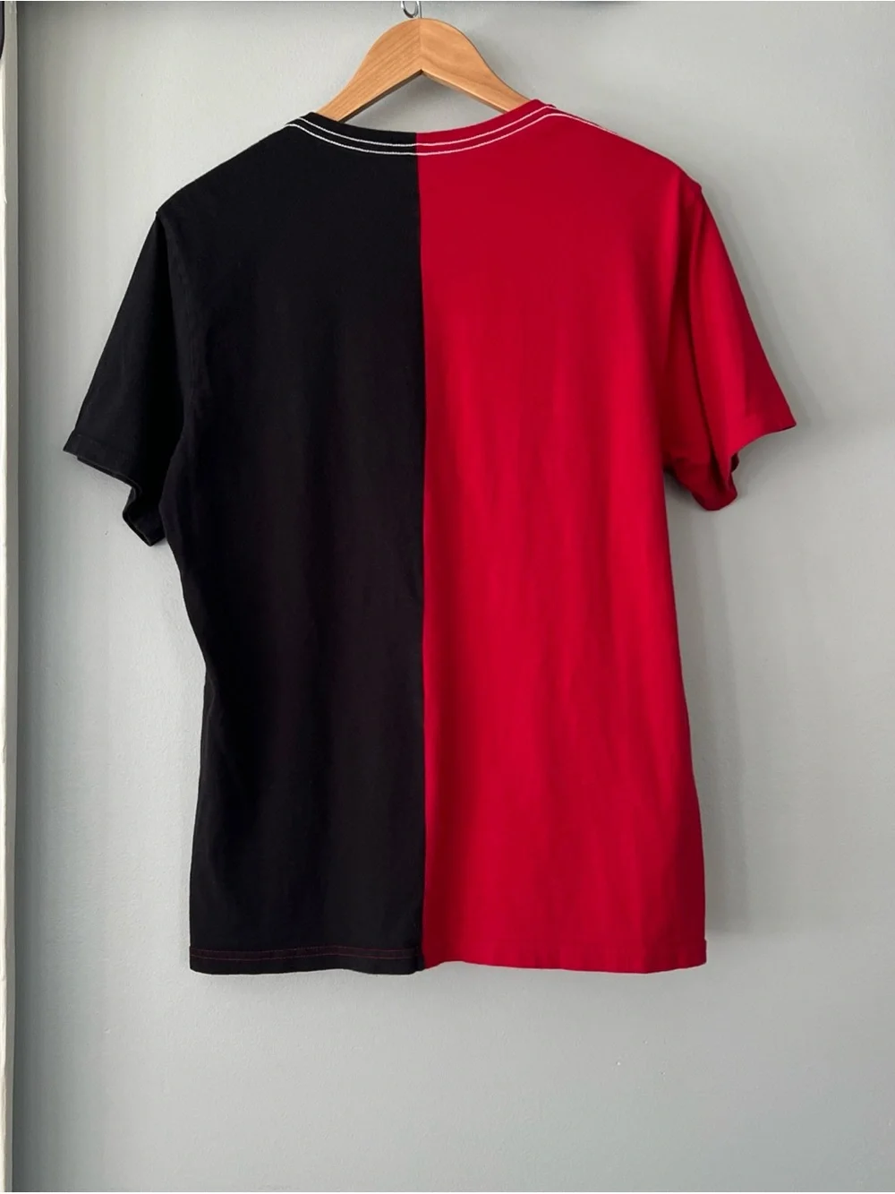 True Religion University Split T-shirt Red Black Men’s Large 100% Cotton Y2K